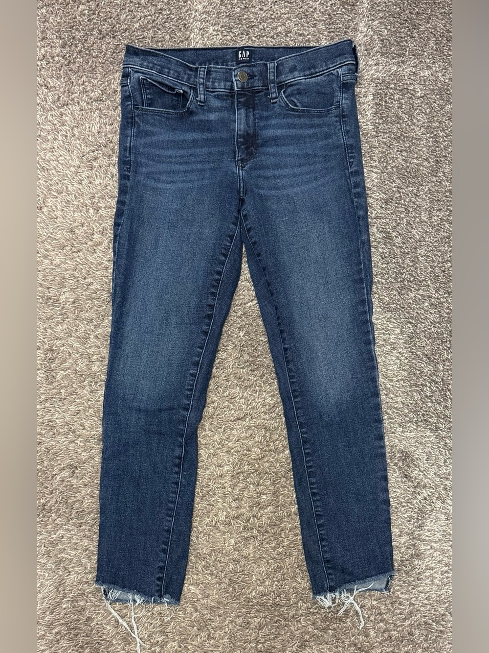 EUC Women’s Gap Favorite Jegging, Size 4/27 Petite, Raw Hem